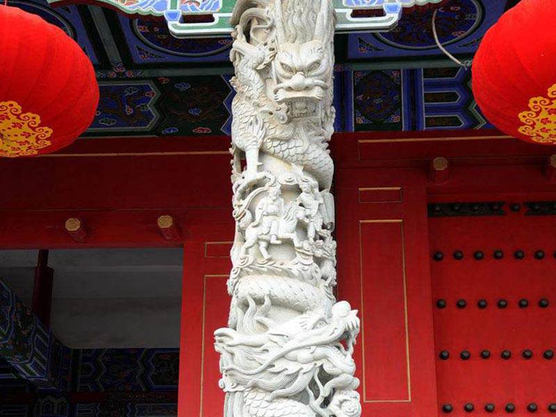 祠堂石龍柱